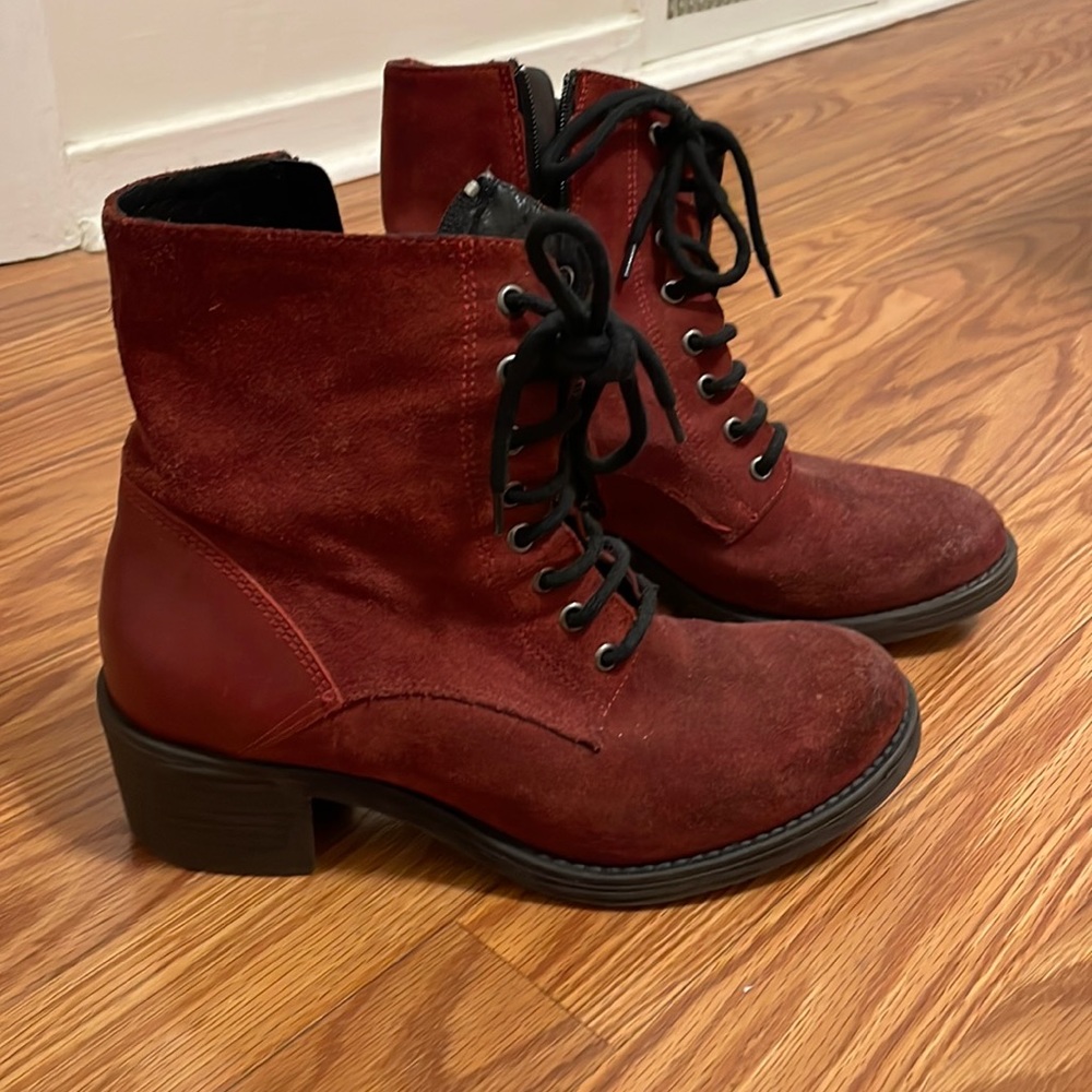 Red suede laced boots size 7